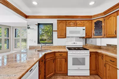 7 Avon Court, Marlboro Township, NJ 07746 - Photo 16