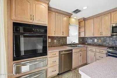 9 Dwight Drive, Ocean, NJ 07712 - Photo 18