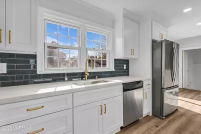 635 Hudson Avenue, Port Monmouth, NJ 07758 - Photo 16