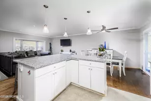 8 Holiday Rd, Manalapan Township, NJ 07726 - Photo 8
