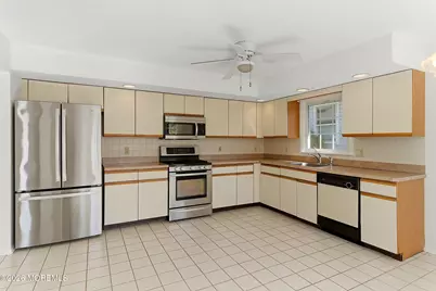 10 Springhill Drive, Brick, NJ 08724 - Photo 8