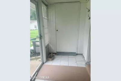 219 Buckingham Court #E, Lakewood, NJ 08701 - Photo 2