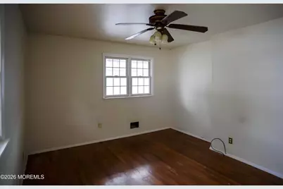 9 Lawrence Place, Freehold, NJ 07728 - Photo 8