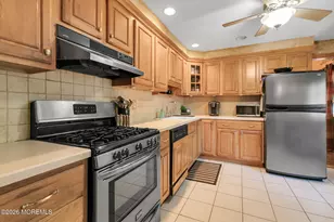 31 Bayberry Ln, Middletown, NJ 07748 - Photo 38