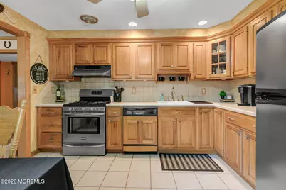 31 Bayberry Lane, Middletown, NJ 07748 - Photo 10