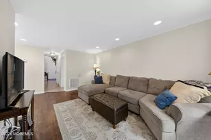 33 Heron Ct, Manalapan Township, NJ 07726 - Photo 12