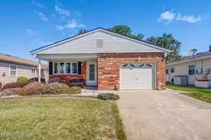 6 Speighstown Pl, Toms River Township, NJ 08757 - Photo 2