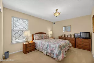 25 Hansom Ln, Marlboro Township, NJ 07746 - Photo 26