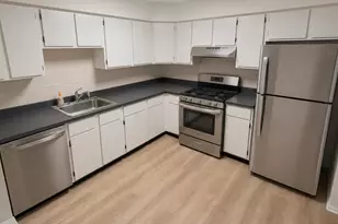 120 Dumbarton Hill Ct, Aberdeen Township, NJ 07747 - Photo 2