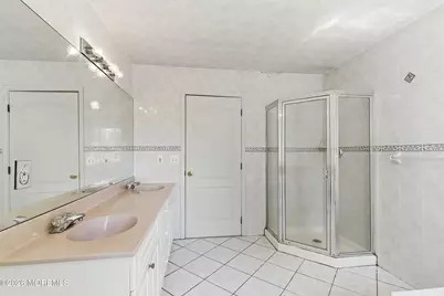 402 Twin Oaks Drive, Lakewood, NJ 08701 - Photo 44