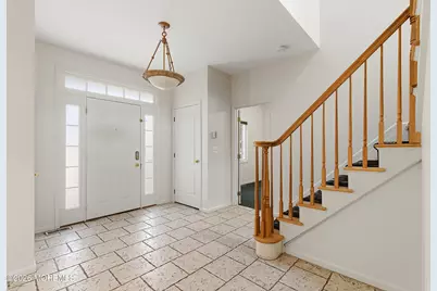 402 Twin Oaks Drive, Lakewood, NJ 08701 - Photo 8