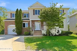 402 Twin Oaks Dr, Lakewood, NJ 08701 - Photo 1