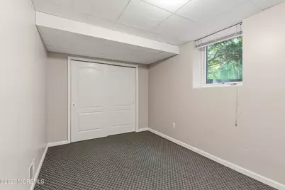 402 Twin Oaks Drive, Lakewood, NJ 08701 - Photo 54