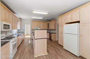 402 Twin Oaks Dr, Lakewood, NJ 08701 - Photo 32