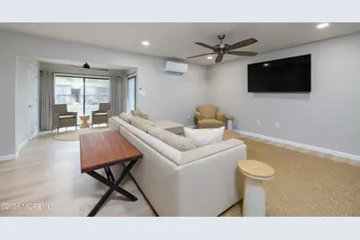 66 Manchester Court, Red Bank, NJ 07701 - Photo 6