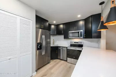 66 Manchester Court, Red Bank, NJ 07701 - Photo 18