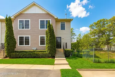 58 Charming Way, Lakewood, NJ 08701 - Photo 4