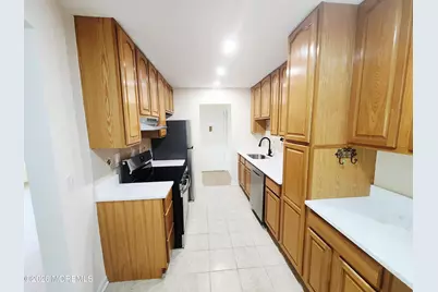 26 Meadow Green Circle #K, Manalapan Township, NJ 07726 - Photo 2