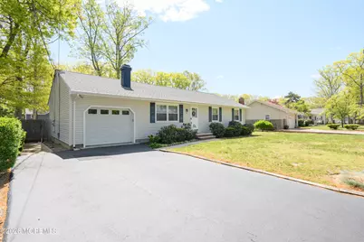 47 Paul Avenue, Eatontown, NJ 07724 - Photo 4