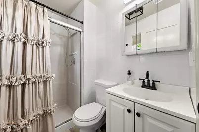 7 Edgeware Close, Freehold, NJ 07728 - Photo 16