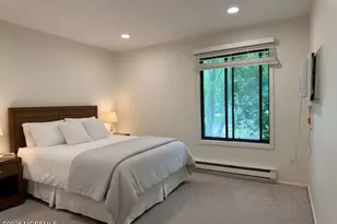 238 Medford Ct, Manalapan Township, NJ 07726 - Photo 26