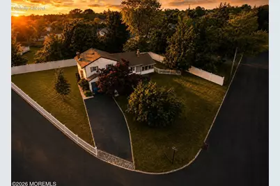 540 Sherman Avenue, Belford, NJ 07718 - Photo 6