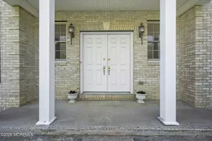 10 Rockingham Ct, Manalapan Township, NJ 07726 - Photo 4