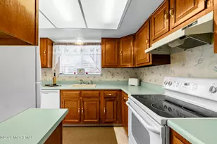 376 Stirling Dr, Monroe Township, NJ 08831 - Photo 14