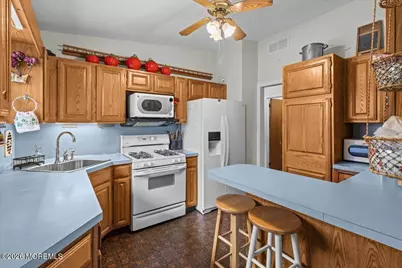 17 Chestnut Hill Drive, Toms River Township, NJ 08755 - Photo 12