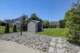 220 Round Hill Dr, Freehold, NJ 07728 - Photo 54