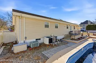 603 Carol Ave, Oakhurst, NJ 07755 - Photo 36