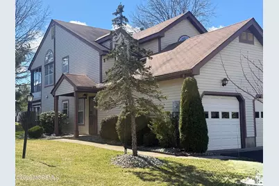 8D Ingram Drive, Monroe Township, NJ 08831 - Photo 2