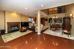 18 Chesapeake Dr, Holmdel, NJ 07733 - Photo 12