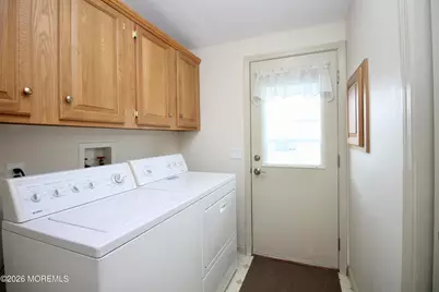 92 Cardinal Way, Freehold, NJ 07728 - Photo 18