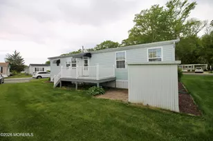 92 Cardinal Way, Freehold, NJ 07728 - Photo 30