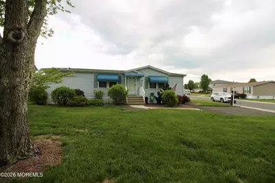 92 Cardinal Way, Freehold, NJ 07728 - Photo 4