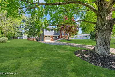 93 Woodcrest Drive, Freehold, NJ 07728 - Photo 4