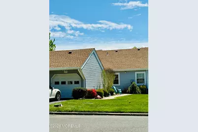 137 Halden Strasse #C, Freehold, NJ 07728 - Photo 2