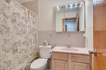 73 Windsor Drive, Eatontown, NJ 07724 - Photo 24