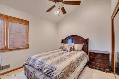 73 Windsor Drive, Eatontown, NJ 07724 - Photo 28