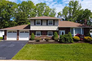 30 Livingston Dr, Howell Township, NJ 07731 - Photo 2