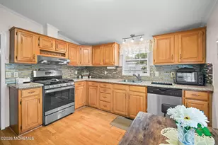 26 Village Rd, Morganville, NJ 07751 - Photo 14
