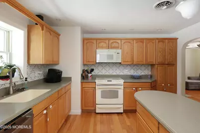 530 E Woodland Avenue, Toms River Township, NJ 08753 - Photo 14