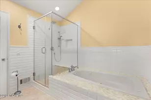 403 Timberbrooke Dr, Bedminster Township, NJ 07921 - Photo 18