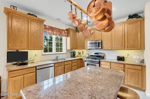 34 Dune Rd, Ocean Twp, NJ 07712 - Photo 10