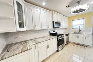17 Merrilee Ln, Toms River Township, NJ 08757 - Photo 2