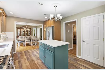 715 Carol Avenue, Oakhurst, NJ 07755 - Photo 8