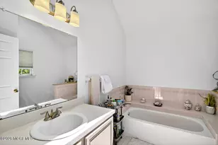 28 Glynn Ct, Sayreville, NJ 08859 - Photo 26
