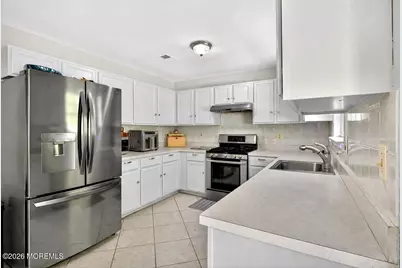 28 Glynn Court, Sayreville, NJ 08859 - Photo 14