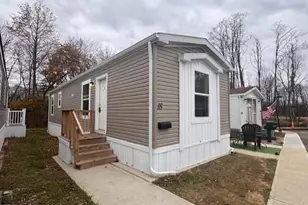 18 John St, Hazlet Township, NJ 07734 - Photo 2